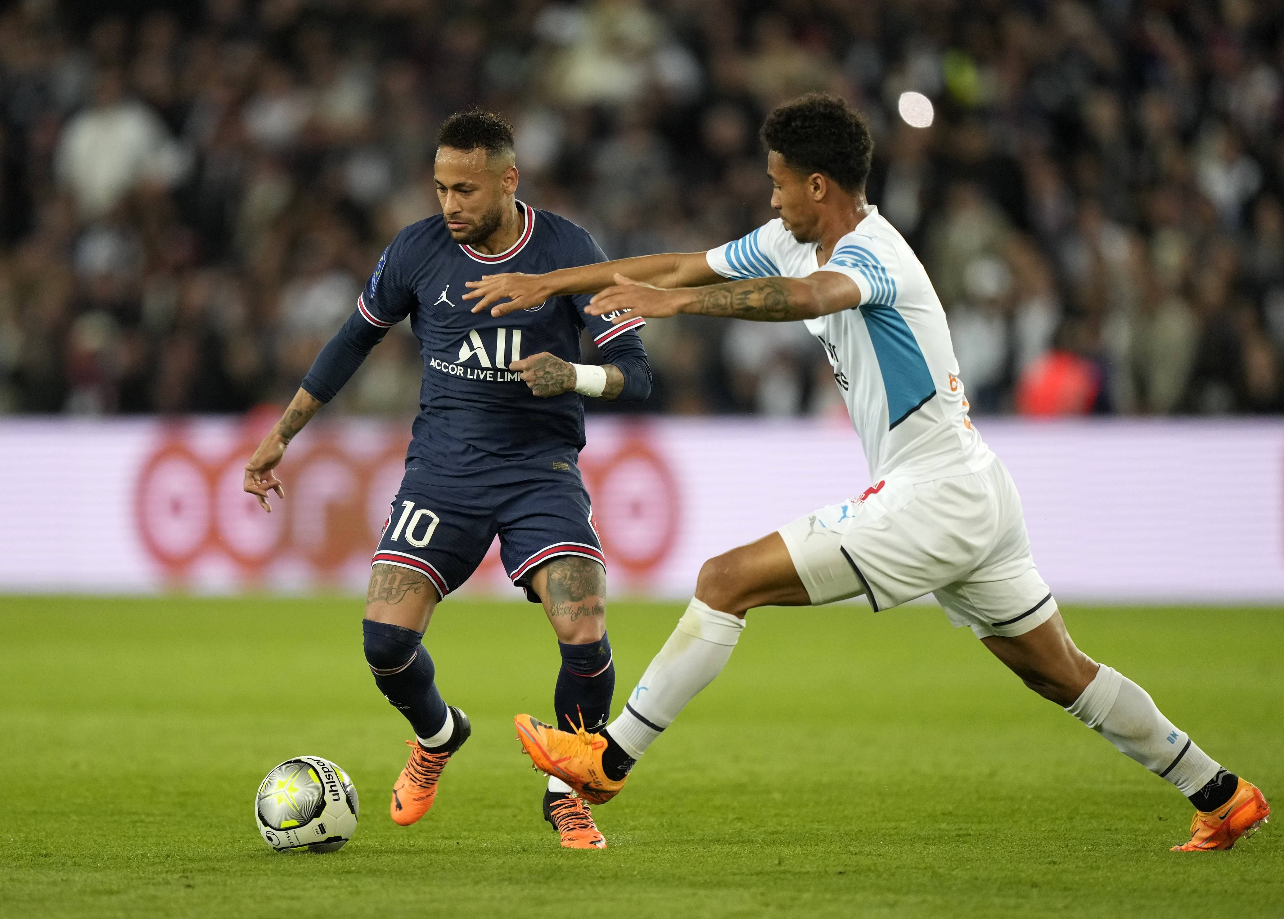 激战背后:足球比赛场上的战术对决的简单介绍 激战背后:足球比赛场上的战术对决的简单介绍