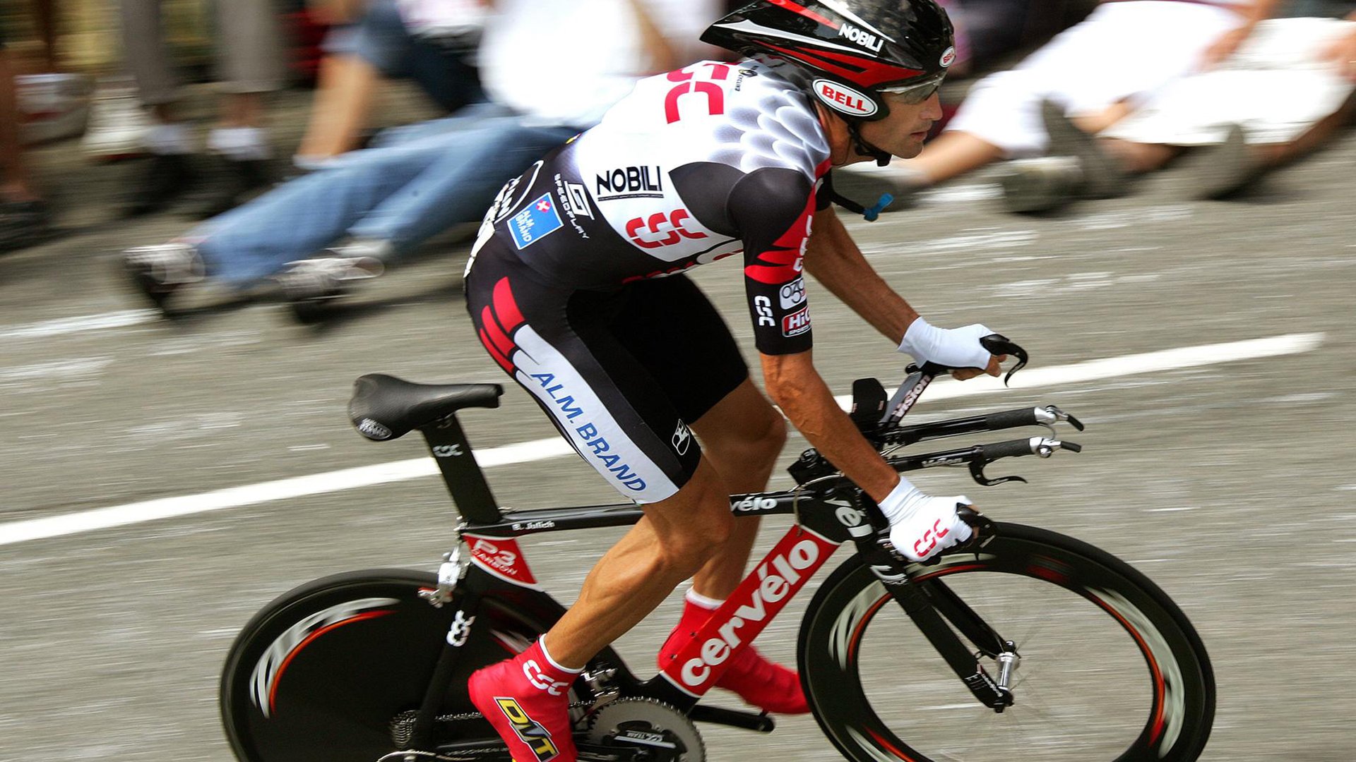 鹰击长空，文班亚马的统治力如何让老鹰在关键战中突围国王